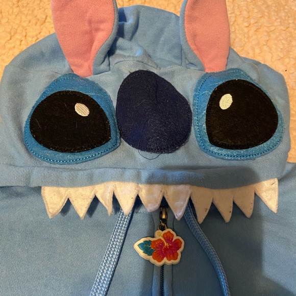 Disney kids extra-large zip up stitch sweatshirt - Picture 4 of 5